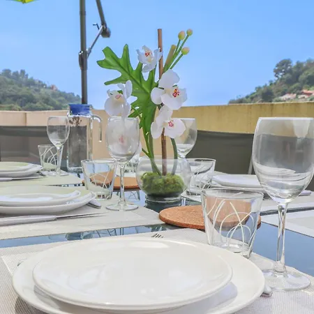 Spacieux Rooftop Parking, Terrasse Ensoleillee Menton