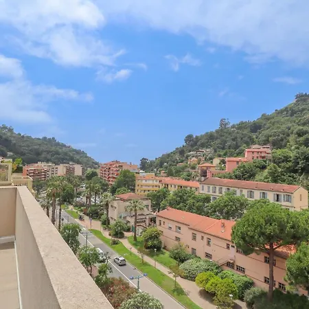 Apartment Spacieux Rooftop Parking, Terrasse Ensoleillee